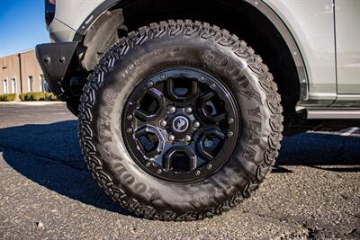 2023 Ford Bronco Wildtrak   - Photo 8 - Albuquerque, NM 87114