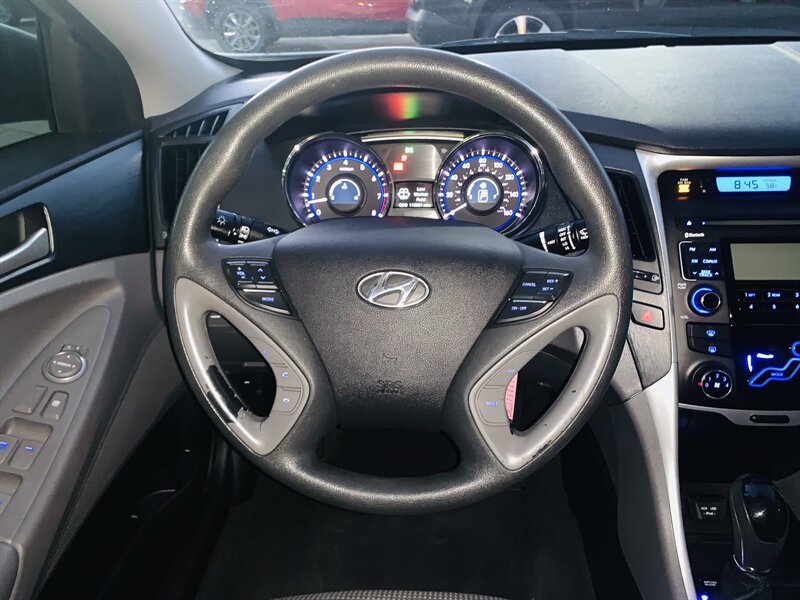 2011 Hyundai Sonata GLS photo