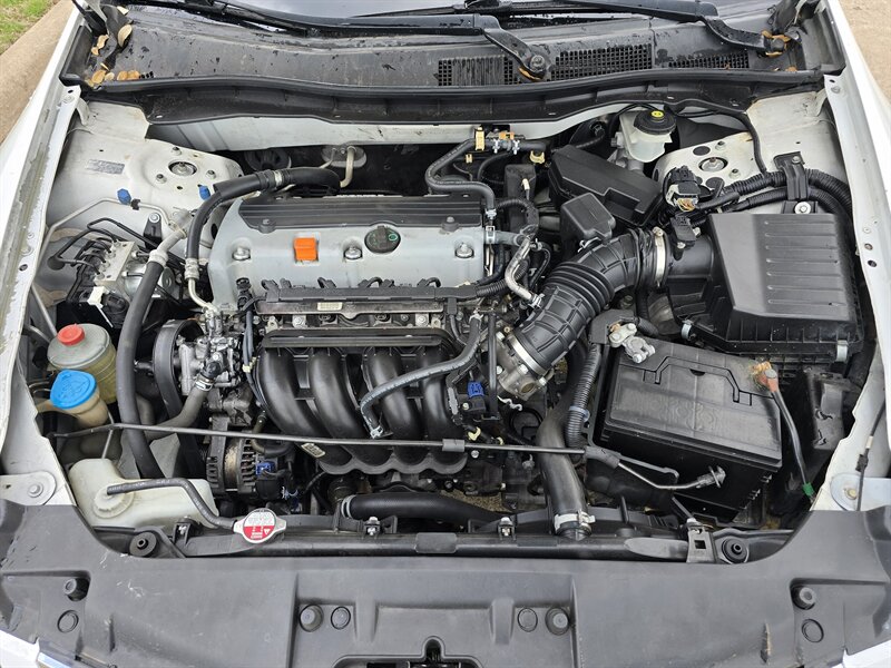 2010 Honda Accord LX - Photo 12 - Garland, TX 75042