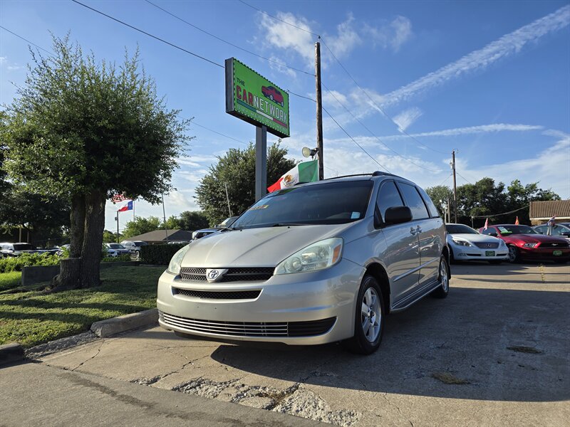 2004 Toyota Sienna LE 7 Passenger   - Photo 1 - Garland, TX 75042