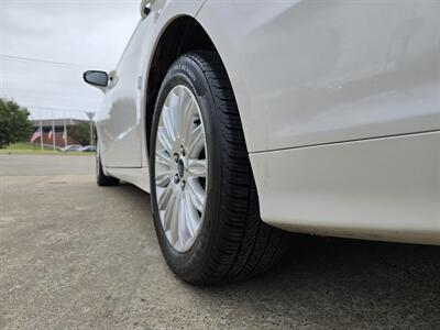 2013 Ford Fusion Hybrid SE   - Photo 7 - Garland, TX 75042