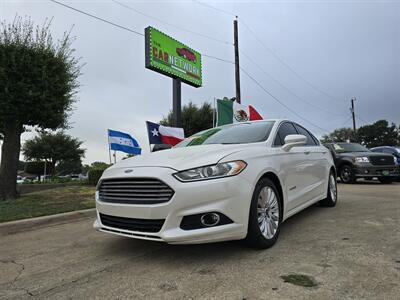 2013 Ford Fusion Hybrid SE   - Photo 1 - Garland, TX 75042