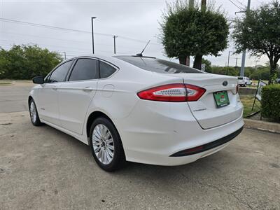 2013 Ford Fusion Hybrid SE   - Photo 4 - Garland, TX 75042