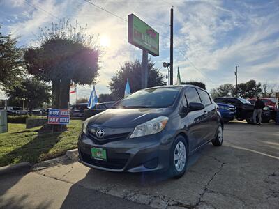 2012 Toyota Yaris 5-Door L Hatchback