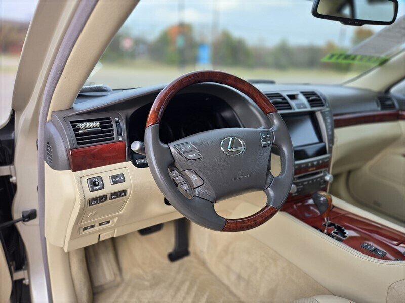 2012 Lexus LS 460 - Photo 15 - Garland, TX 75042