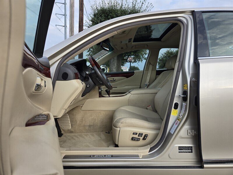 2012 Lexus LS 460 - Photo 16 - Garland, TX 75042