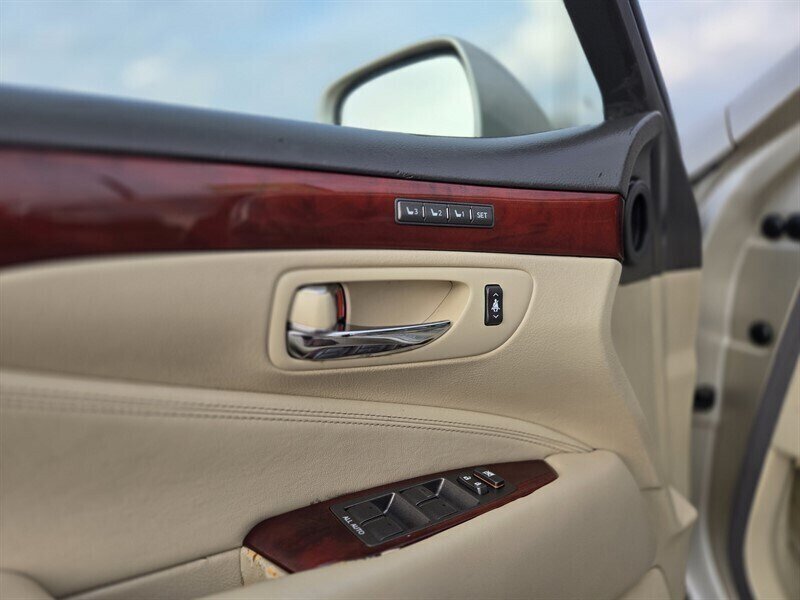 2012 Lexus LS 460 - Photo 13 - Garland, TX 75042