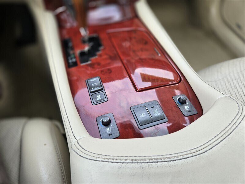 2012 Lexus LS 460 - Photo 20 - Garland, TX 75042