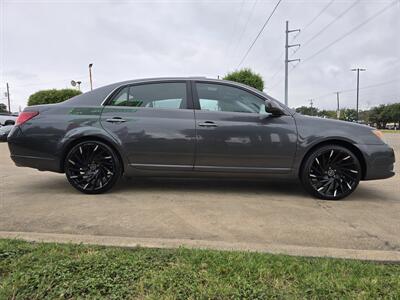 2010 Toyota Avalon XLS   - Photo 9 - Garland, TX 75042