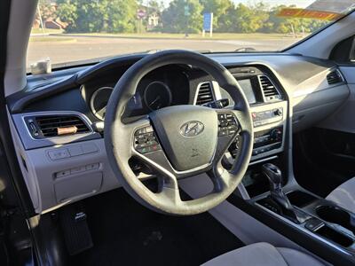 2016 Hyundai SONATA SE   - Photo 12 - Garland, TX 75042