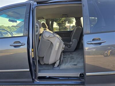 2008 Toyota Sienna LE 7-Passenger   - Photo 16 - Garland, TX 75042