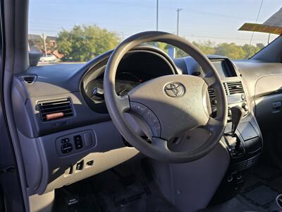 2008 Toyota Sienna LE 7-Passenger   - Photo 12 - Garland, TX 75042