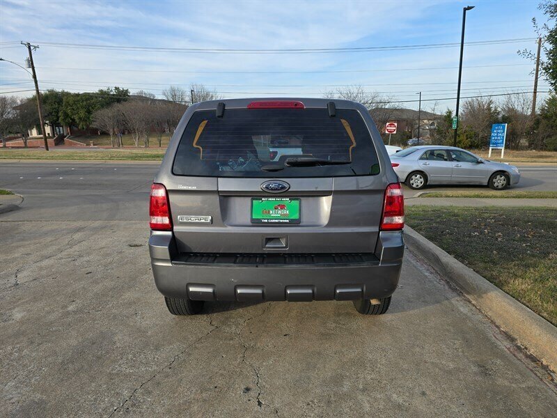 2011 Ford Escape XLS - Photo 7 - Garland, TX 75042