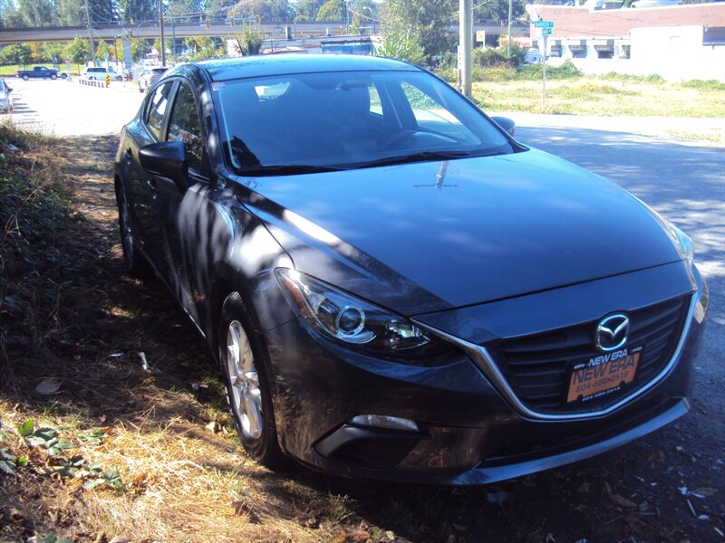 2014 Mazda Mazda3 i Touring photo