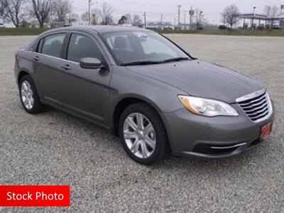 2012 Chrysler 200 Touring   - Photo 2 - Lakewood, CO 80214-5221