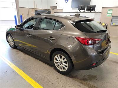 2014 Mazda Mazda3 i Touring   - Photo 2 - Lakewood, CO 80214-5221