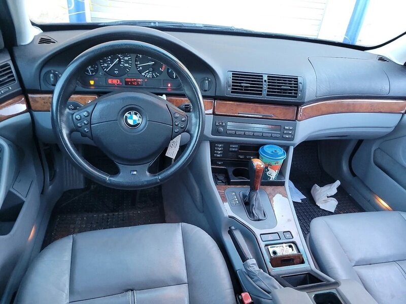2001 BMW 5-Series 530i photo