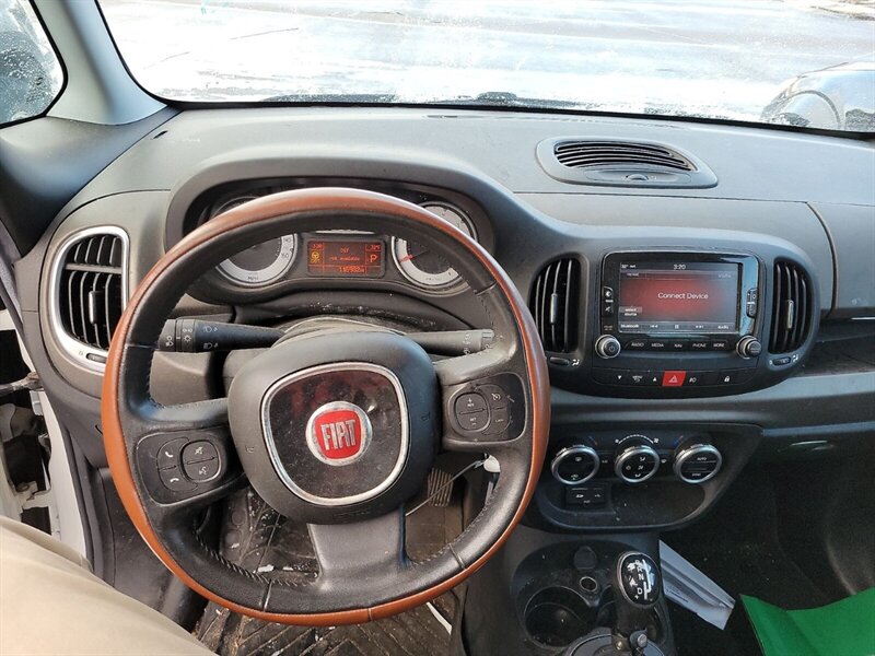 2014 Fiat 500L Trekking photo