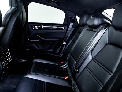 2022 Porsche Cayenne GTS COUPE,AWD,453HP,CHRONO PKG,BOSE,PANORAMIC,NAVI   - Photo 22 - Toronto, ON M3J 2L4