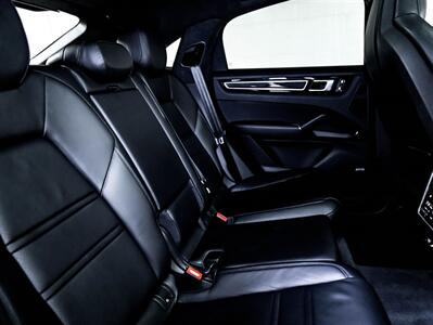 2022 Porsche Cayenne GTS COUPE,AWD,453HP,CHRONO PKG,BOSE,PANORAMIC,NAVI   - Photo 23 - Toronto, ON M3J 2L4