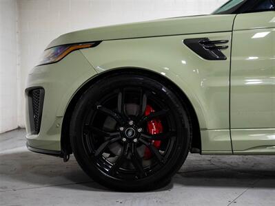 2022 Land Rover Range Rover Sport SVR Carbon Edition,ULTRA RARE 1OF29,AVOCADO PAINT   - Photo 9 - Toronto, ON M3J 2L4