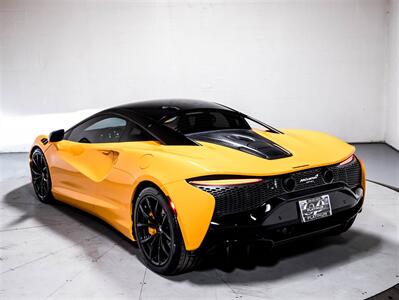 2023 McLaren Artura PERFORMANCE, 671HP, TECH PACK, BLACK PACK   - Photo 16 - Toronto, ON M3J 2L4