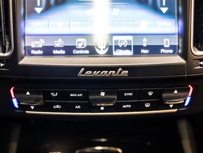 2017 Maserati Levante LUXURY, AWD, NAV, CAM, PANO, CARPLAY   - Photo 31 - Toronto, ON M3J 2L4