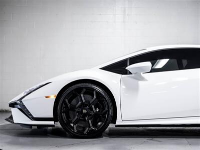 2023 Lamborghini Huracan TECNICA, 631HP, V10, MAGNETIC DAMPERS, ALCANTARA   - Photo 9 - Toronto, ON M3J 2L4