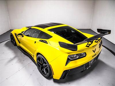 2019 Chevrolet Corvette ZR1, 755HP, MANUAL, ZTK TRACK PERFORM PKG, CARBON   - Photo 14 - Toronto, ON M3J 2L4