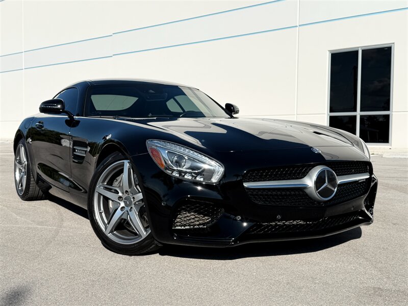 2017 Mercedes-Benz AMG GT  