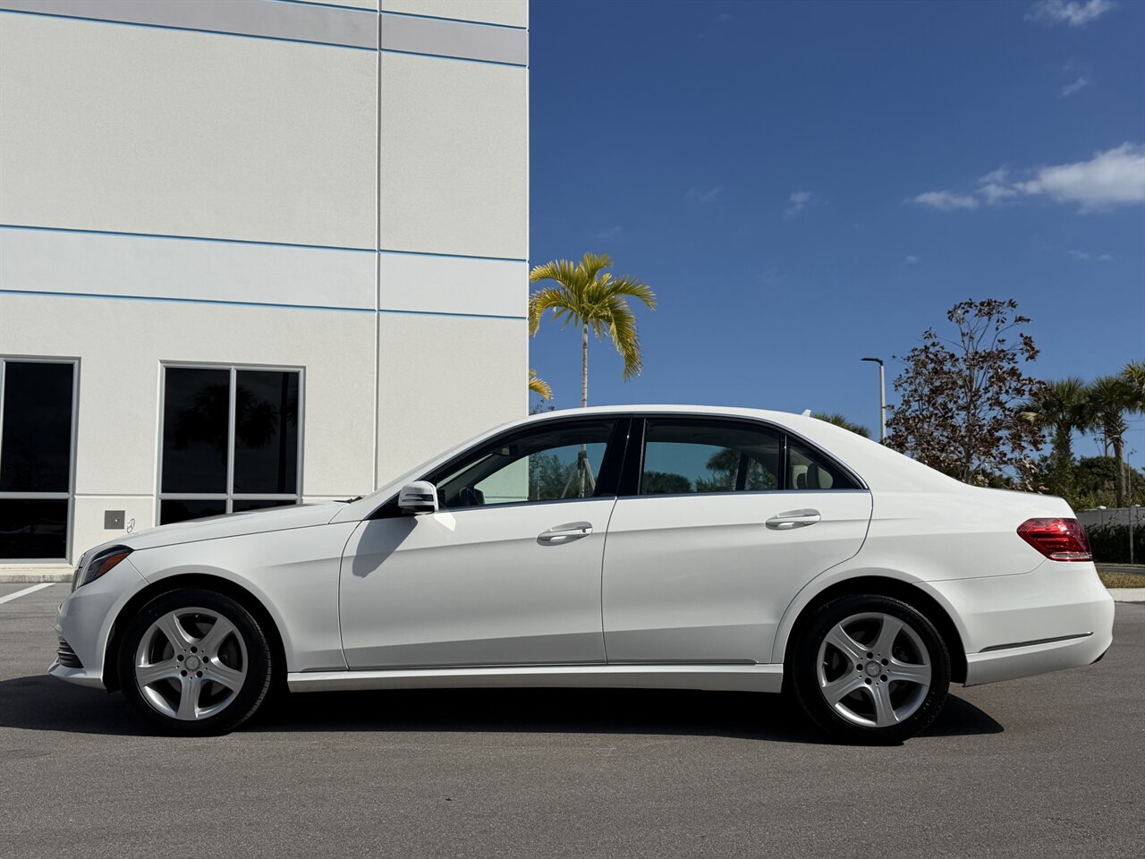 2014 Mercedes-Benz E 350 Sport   - Photo 19 - West Palm Beach, FL 33409