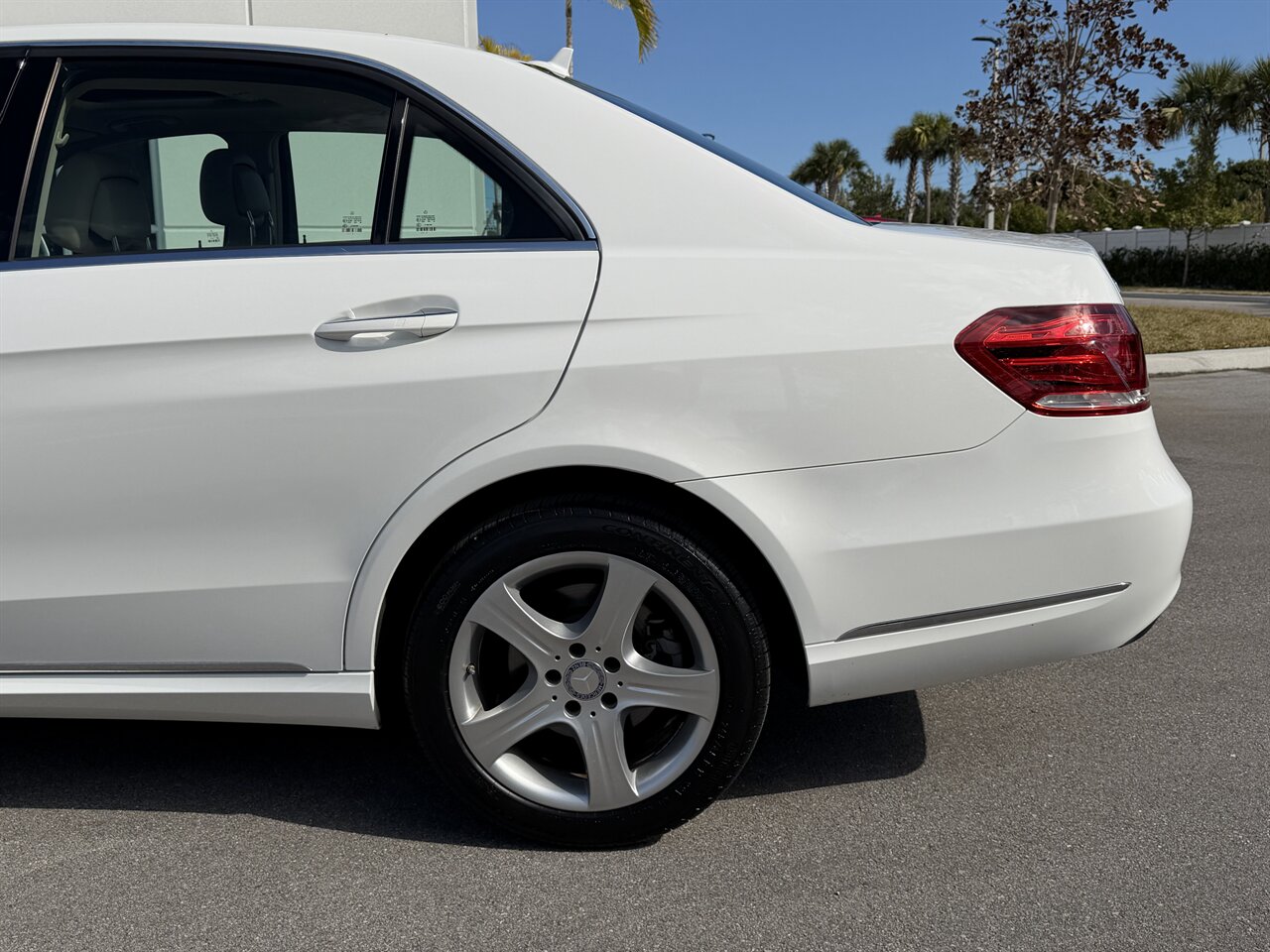 2014 Mercedes-Benz E 350 Sport   - Photo 18 - West Palm Beach, FL 33409
