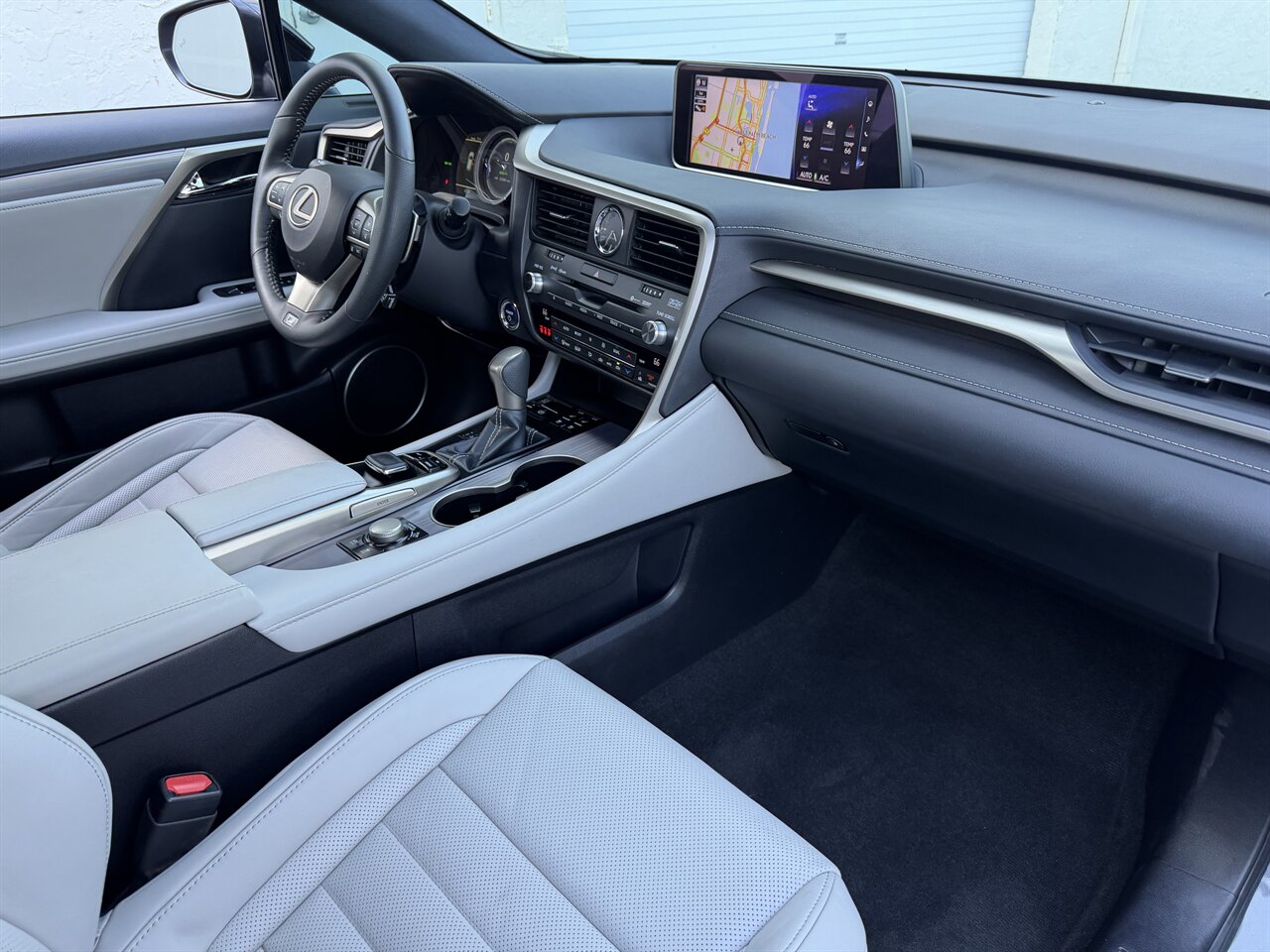 2019 Lexus RX 450h F SPORT   - Photo 8 - West Palm Beach, FL 33409