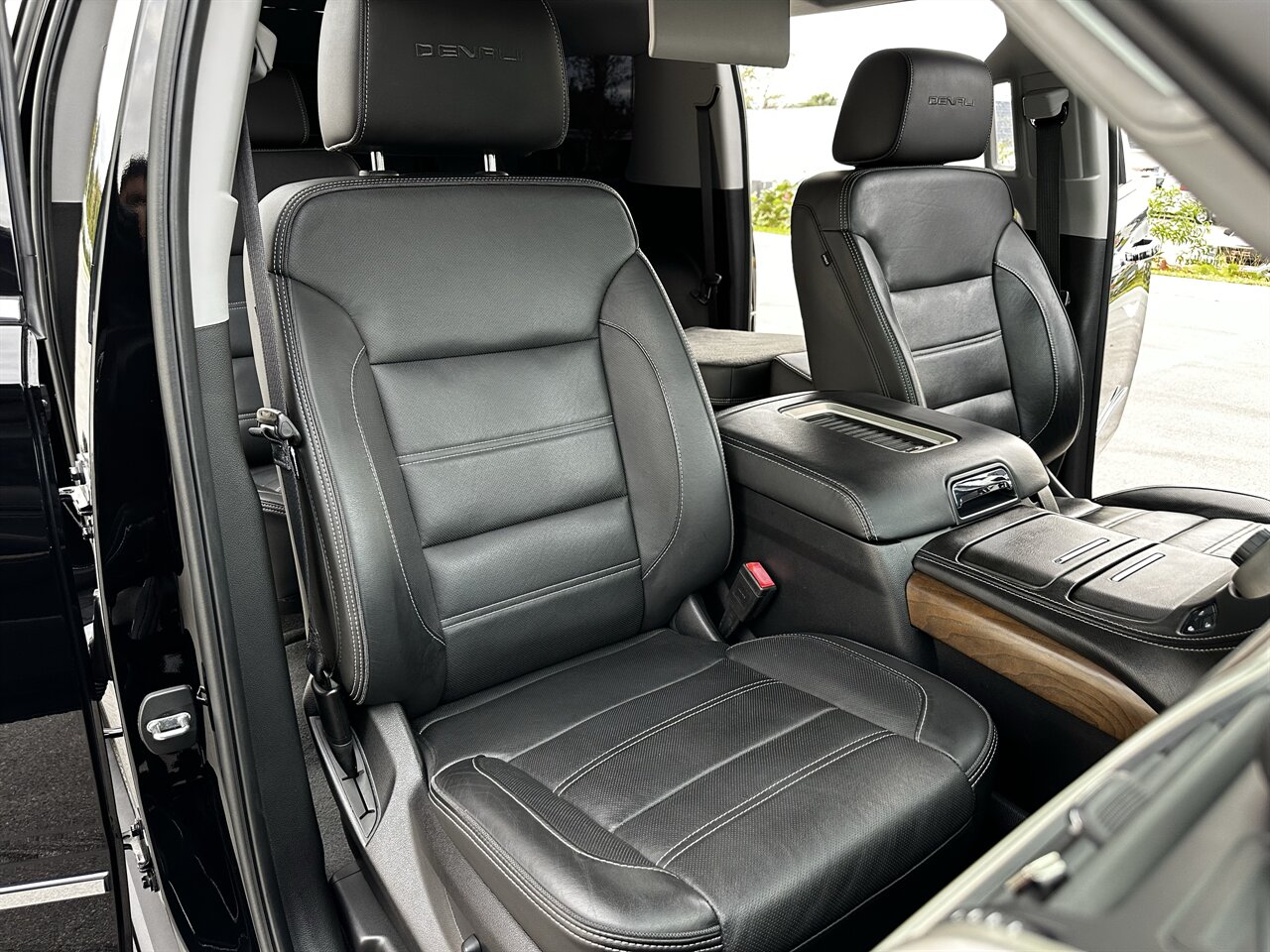 2019 GMC Yukon XL Denali   - Photo 19 - West Palm Beach, FL 33409