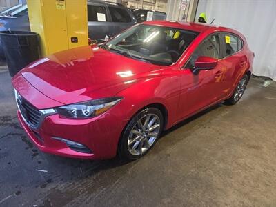 2018 Mazda MAZDA3 Touring   - Photo 1 - Hillsboro, OR 97124