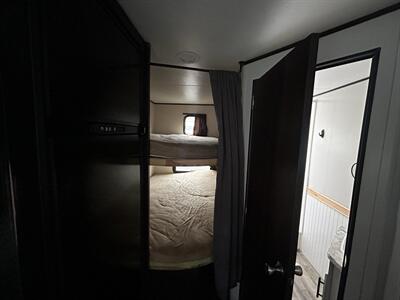 2018 Jayco Jay Flight 242BHSW   - Photo 9 - Oregon City, OR 97045
