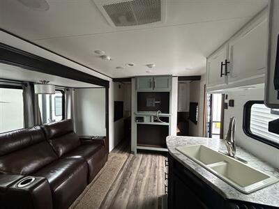 2018 Jayco Jay Flight 242BHSW   - Photo 5 - Oregon City, OR 97045