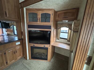 2011 Keystone Montana 3150RL - Photo 7 - Oregon City, OR 97045