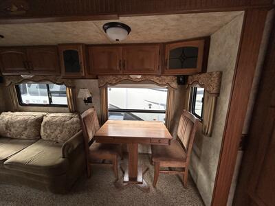2011 Keystone Montana 3150RL - Photo 9 - Oregon City, OR 97045