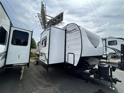 2024 Heartland Eddie Bauer 34BHS   - Photo 2 - Oregon City, OR 97045