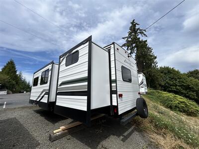 2024 Heartland Eddie Bauer 34BHS   - Photo 3 - Oregon City, OR 97045