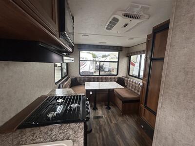 2017 Prime Time Avenger 20RD - Photo 4 - Oregon City, OR 97045