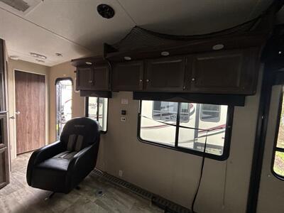 2015 Keystone Rubicon RB2500 - Photo 5 - Oregon City, OR 97045