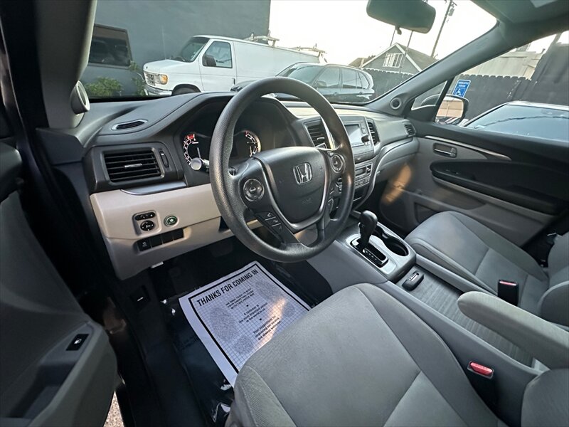 2016 Honda Pilot LX - Photo 11 - Hawthorne, CA 90250