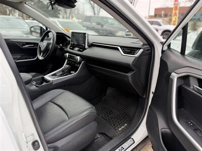 2021 Toyota RAV4 XLE   - Photo 7 - Edmonton, AB T5W 1E5