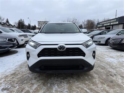 2021 Toyota RAV4 XLE   - Photo 2 - Edmonton, AB T5W 1E5