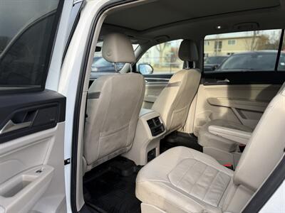 2021 Volkswagen Atlas V6 SEL Premium R-Line 4Motion - Photo 10 - Edmonton, AB T5W 1E5