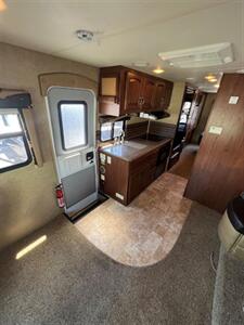 2013 Jayco MELBOURNE CLASS C MOTOR HOME 30 FT   - Photo 9 - Fort Myers, FL 33905