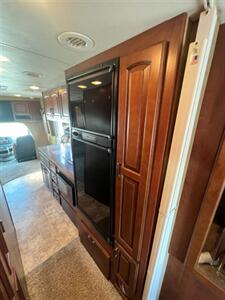 2013 Jayco MELBOURNE CLASS C MOTOR HOME 30 FT   - Photo 11 - Fort Myers, FL 33905