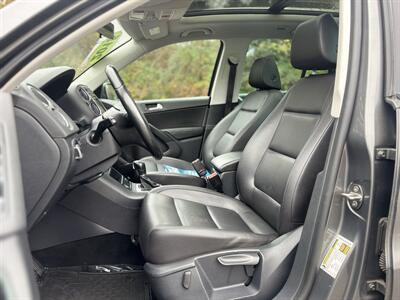 2015 Volkswagen Tiguan SE 4Motion (AWD ) Fully Loaded ! - Photo 9 - Gladstone, OR 97027